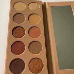 Kkw Beauty Classic Eyeshadow palette